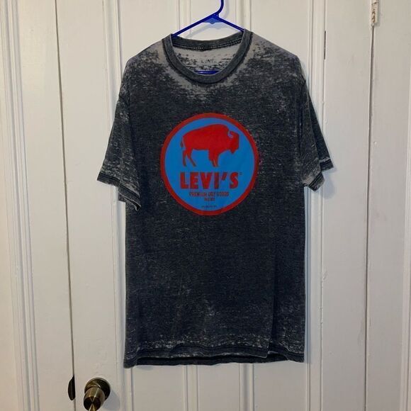 Levi’s short sleeve t shirt - Picture 1 of 4
